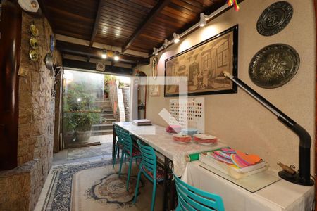 Saleta de casa à venda com 3 quartos, 300m² em Jardim Bela Vista, Santo André