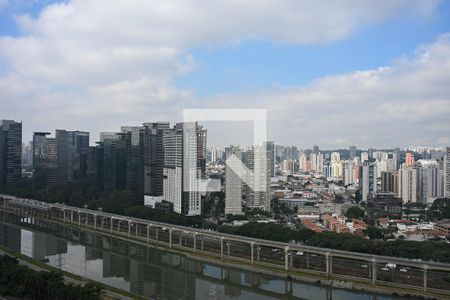 Vista de apartamento para alugar com 3 quartos, 140m² em Jardim Fonte do Morumbi, São Paulo
