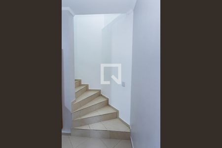 Escada de casa à venda com 3 quartos, 91m² em Vila Mirante, São Paulo
