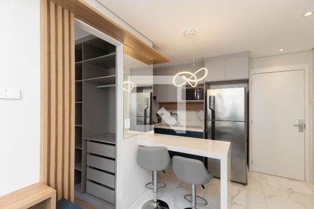 Sala / Cozinha  de apartamento para alugar com 2 quartos, 33m² em Vila Guilherme, São Paulo