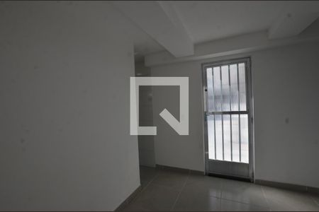 Sala de apartamento para alugar com 2 quartos, 45m² em Bento Ribeiro, Rio de Janeiro