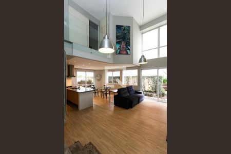 Sala  de apartamento para alugar com 1 quarto, 130m² em Vila Morumbi, São Paulo