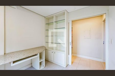 Quarto 1 de apartamento para alugar com 3 quartos, 242m² em Rio Branco, Porto Alegre