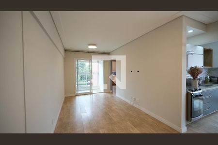 Sala de apartamento para alugar com 2 quartos, 73m² em Vila Eldizia, Santo André