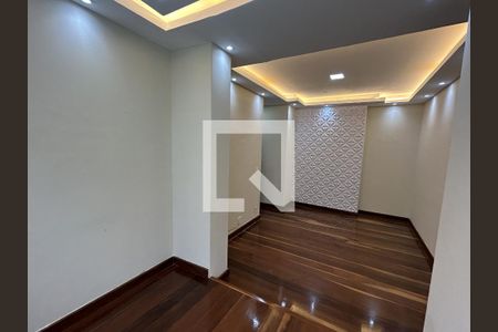 Sala de apartamento para alugar com 2 quartos, 55m² em Vila Valqueire, Rio de Janeiro