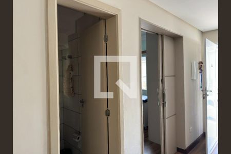 Corredor de casa de condomínio para alugar com 4 quartos, 135m² em Loteamento Villa Branca, Jacareí