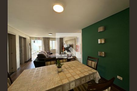 Sala de casa de condomínio para alugar com 4 quartos, 135m² em Loteamento Villa Branca, Jacareí