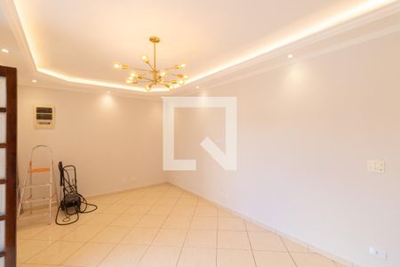 Sala de casa para alugar com 3 quartos, 130m² em Conjunto Habitacional Aguia de Haia, São Paulo