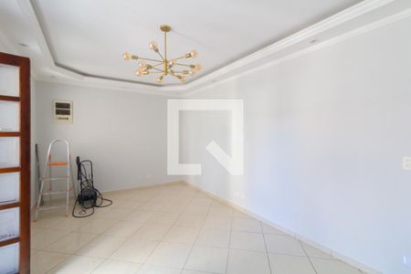 Sala de casa para alugar com 3 quartos, 100m² em Conjunto Habitacional Aguia de Haia, São Paulo