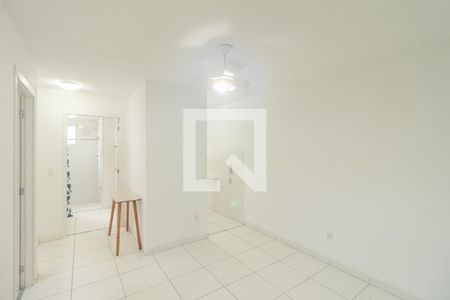 Sala de apartamento para alugar com 2 quartos, 44m² em Santa Cruz, Rio de Janeiro