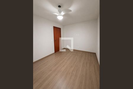 Quarto 2 de casa de condomínio para alugar com 2 quartos, 55m² em Ponta Grossa, Porto Alegre