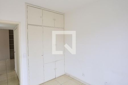 Quarto de apartamento para alugar com 2 quartos, 60m² em Sagrada Família, Belo Horizonte