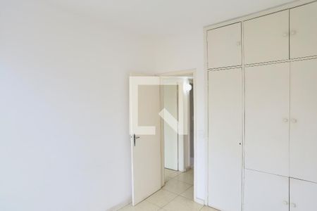 Quarto de apartamento para alugar com 2 quartos, 60m² em Sagrada Família, Belo Horizonte