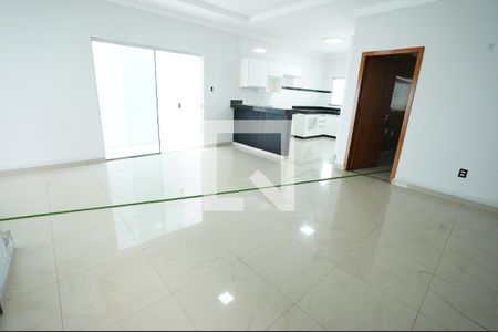 Casa para alugar com 3 quartos, 239m² em Jardim Atlântico , Goiânia