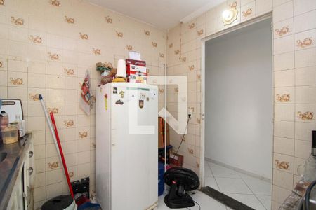 Cozinha  de apartamento à venda com 2 quartos, 60m² em Parque Pinheiros, Taboão da Serra