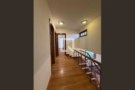 Corredor de casa de condomínio à venda com 5 quartos, 204m² em Retiro do Chalé, Brumadinho