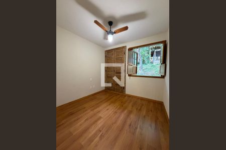 Quarto 2 de casa de condomínio à venda com 5 quartos, 204m² em Retiro do Chalé, Brumadinho