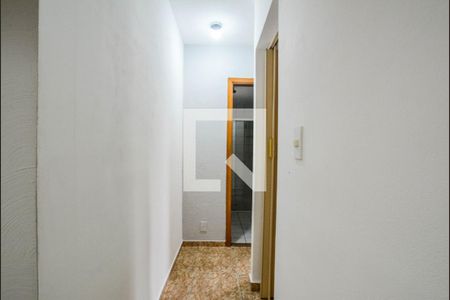 Corredor de apartamento à venda com 2 quartos, 52m² em Jardim Santo André, Santo André