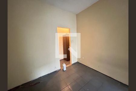 Quarto de casa para alugar com 1 quarto, 34m² em Vila Valqueire, Rio de Janeiro