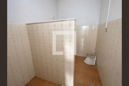 Banheiro de casa para alugar com 1 quarto, 34m² em Vila Valqueire, Rio de Janeiro