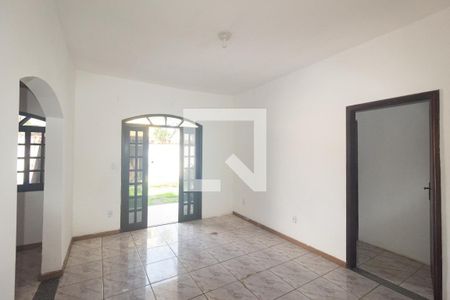 Sala de casa para alugar com 2 quartos, 248m² em Senador Vasconcelos, Rio de Janeiro