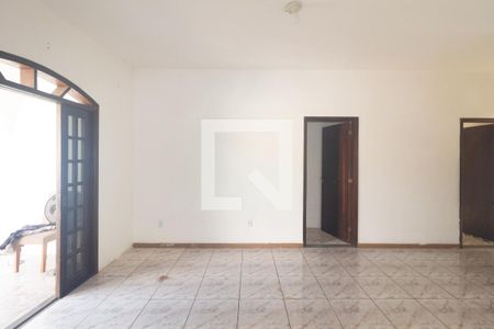 Sala de casa para alugar com 2 quartos, 248m² em Senador Vasconcelos, Rio de Janeiro
