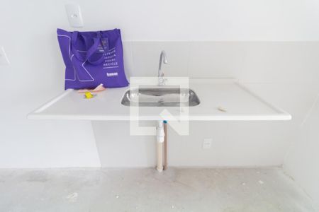 Sala/Cozinha de apartamento à venda com 2 quartos, 38m² em Vila Campanela, São Paulo