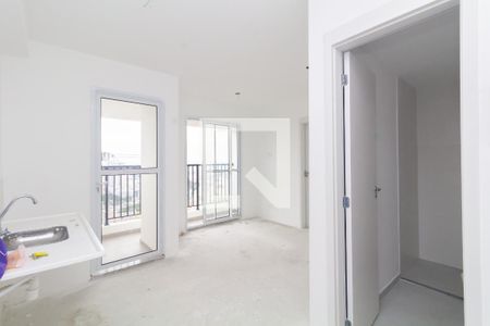 Sala/Cozinha de apartamento à venda com 2 quartos, 38m² em Vila Campanela, São Paulo