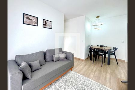 Sala de apartamento para alugar com 2 quartos, 47m² em Vila das Bandeiras, Guarulhos