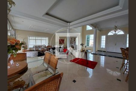 Casa de Condomínio à venda com 5 quartos, 550m² em Dos Ortizes, Valinhos