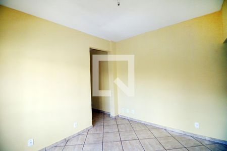 Sala de casa para alugar com 2 quartos, 70m² em Irajá, Rio de Janeiro