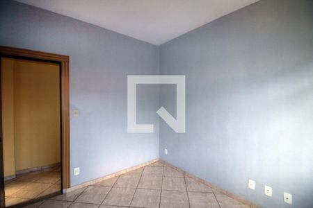 Quarto 1 de casa para alugar com 2 quartos, 70m² em Irajá, Rio de Janeiro