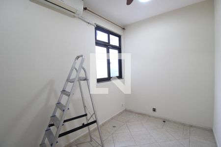 Quarto 2 de casa para alugar com 3 quartos, 300m² em Pechincha, Rio de Janeiro