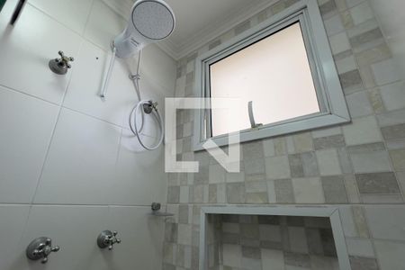 Banheiro de apartamento para alugar com 2 quartos, 58m² em Gopouva, Guarulhos