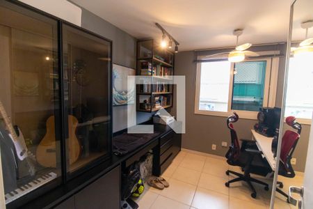 Quarto de apartamento à venda com 2 quartos, 133m² em Badu, Niterói