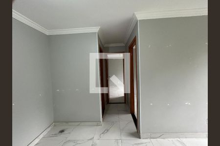 Corredor de apartamento à venda com 2 quartos, 45m² em Água Santa, Rio de Janeiro