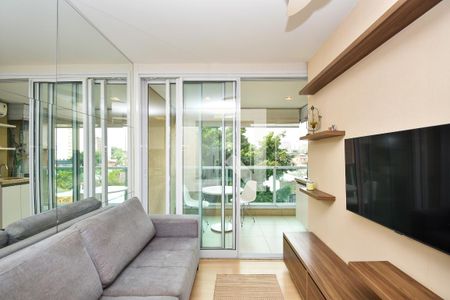 Sala de estar de apartamento para alugar com 1 quarto, 37m² em Vila Madalena, São Paulo