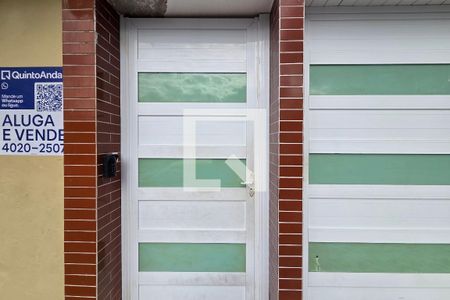 Fachada de casa de condomínio para alugar com 2 quartos, 61m² em Jardim Melvi, Praia Grande
