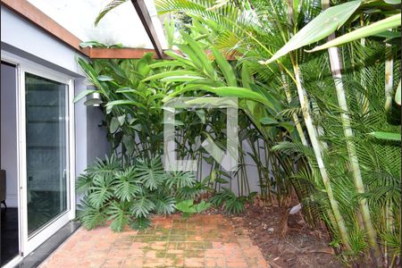 Jardim de casa à venda com 4 quartos, 312m² em Jardim Europa, São Paulo