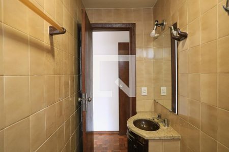 Banheiro da Suíte de apartamento para alugar com 2 quartos, 70m² em Funcionários, Belo Horizonte