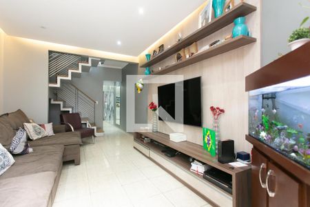 Casa de Condomínio à venda com 3 quartos, 200m² em Jardim Santo Antonio, São Paulo