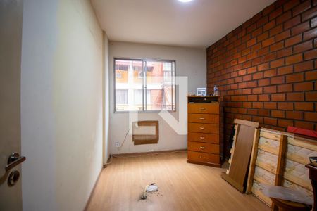 Quarto 1 de apartamento para alugar com 2 quartos, 45m² em Penha, Rio de Janeiro