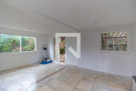 Casa para alugar com 2 quartos, 599m² em Piratininga, Niterói