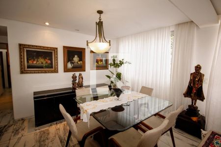 Apartamento à venda com 4 quartos, 112m² em Sion, Belo Horizonte