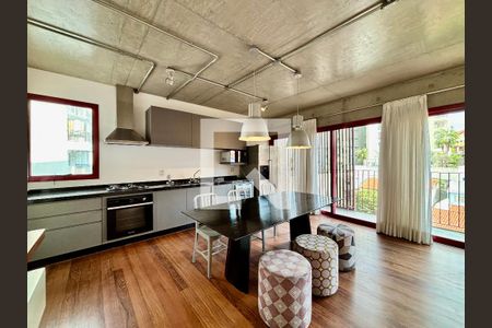 Cozinha de apartamento à venda com 1 quarto, 95m² em Jardim das Bandeiras, São Paulo