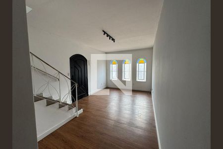 Sala de casa para alugar com 4 quartos, 150m² em Vila Santa Isabel, São Paulo