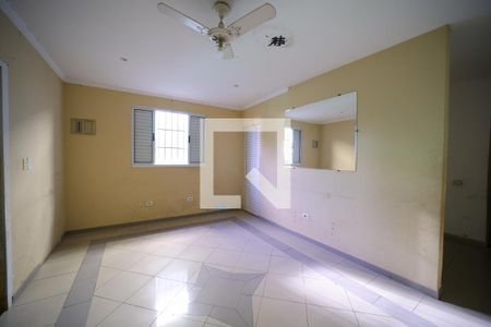 Sala de casa para alugar com 4 quartos, 250m² em Vila Paranagua, São Paulo