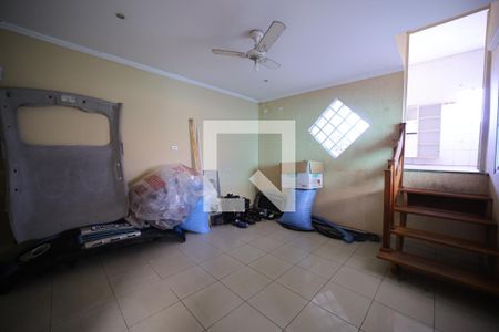 Casa para alugar com 4 quartos, 250m² em Vila Paranagua, São Paulo