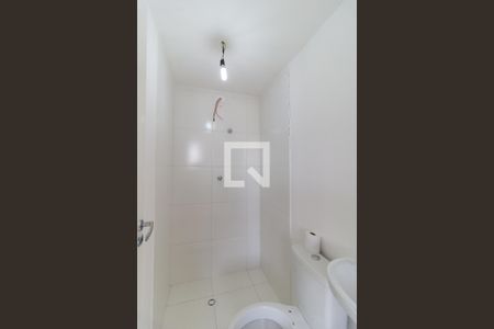 Banheiro de kitnet/studio para alugar com 1 quarto, 18m² em Vila Dom Pedro I, São Paulo