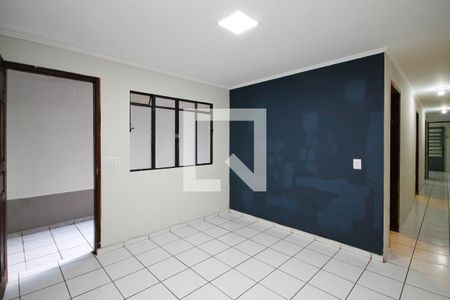 Sala de casa para alugar com 3 quartos, 90m² em Parque Jandaia, Carapicuíba